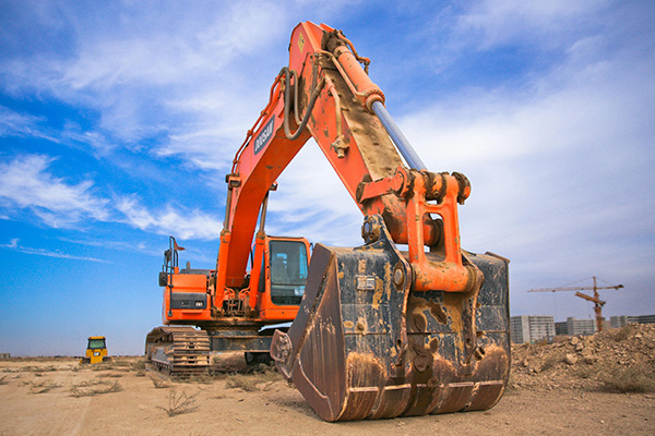 Why Working With Certified Equipment Dealers Reduces Long-Term Costs?
